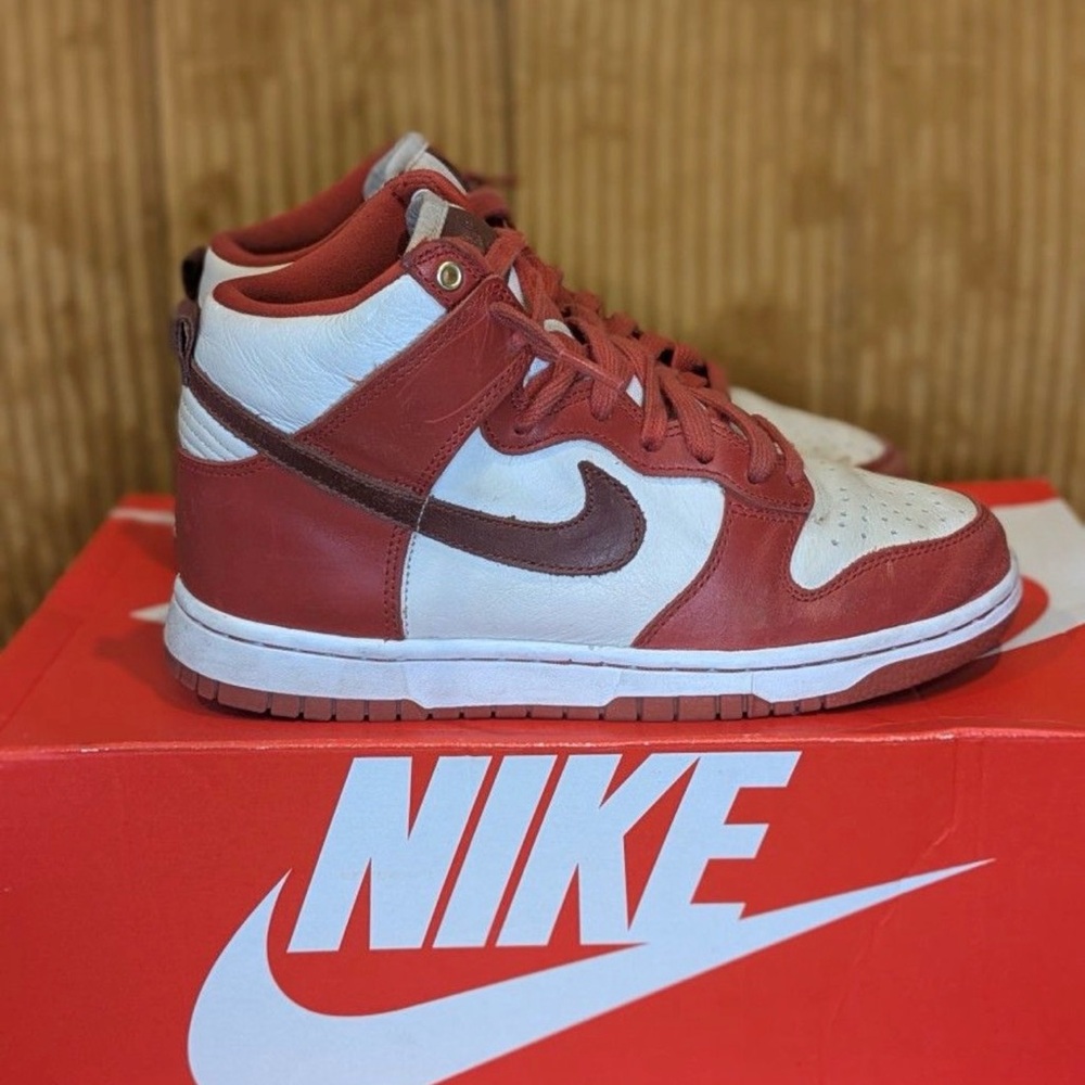 Authentic Nike Dunk High LXX Cinnabar Mens 7 Womens 8.5